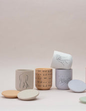 Load image into Gallery viewer, Mægen Vox Candle, Busts - Deadnettle & Tobacco