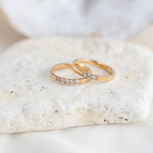 Load image into Gallery viewer, Alliance Diamond Ring