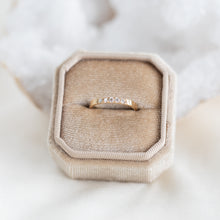 Load image into Gallery viewer, Alliance Diamond Ring