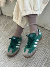 Load image into Gallery viewer, Le Bon Shoppe Trouser Socks