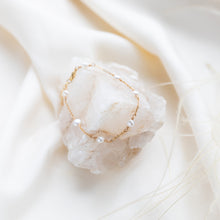 Load image into Gallery viewer, Lily Pearl Bracelet