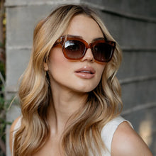 Load image into Gallery viewer, Stormi Sunglasses, Crystal Chestnut Brown