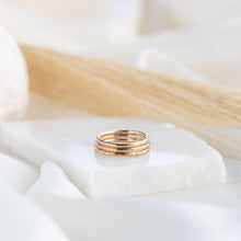 Load image into Gallery viewer, Hammered Ring