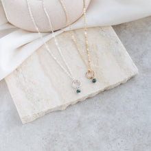 Load image into Gallery viewer, Petite Emerald hálsmen