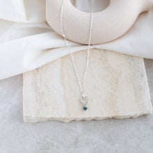Load image into Gallery viewer, Petite Emerald hálsmen
