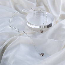 Load image into Gallery viewer, Wave Neck Cuff