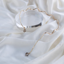 Load image into Gallery viewer, Wave Neck Cuff