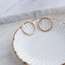 Load image into Gallery viewer, Bold Circle Earrings