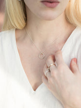 Load image into Gallery viewer, Circle Necklace