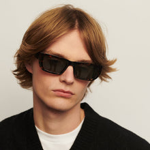 Load image into Gallery viewer, Fame Sunglasses Demi
