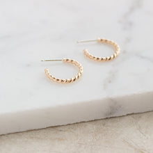 Load image into Gallery viewer, Twist Hoops