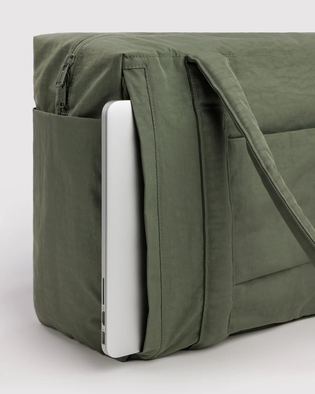 PRESALE - BAGGU Small Cloud Carry On, Caper