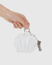 Hlaða mynd inn í gallerískoðara, BAGGU Shell Charm, Pearl Metallic