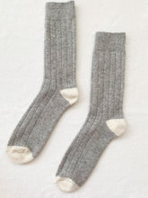 Load image into Gallery viewer, Men’s Cashmere Socks, Grey Melange