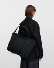 Hlaða mynd inn í gallerískoðara, Sandqvist CURVE Tote Bag, Black