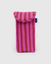 Hlaða mynd inn í gallerískoðara, BAGGU Puffy Glasses Sleeve, Painted Pink &amp; Red Stripe