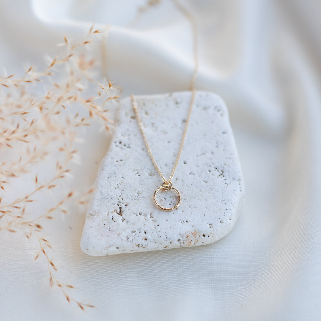 14k Circle Necklace