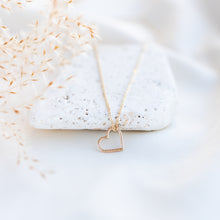 Load image into Gallery viewer, 14k Heart Necklace