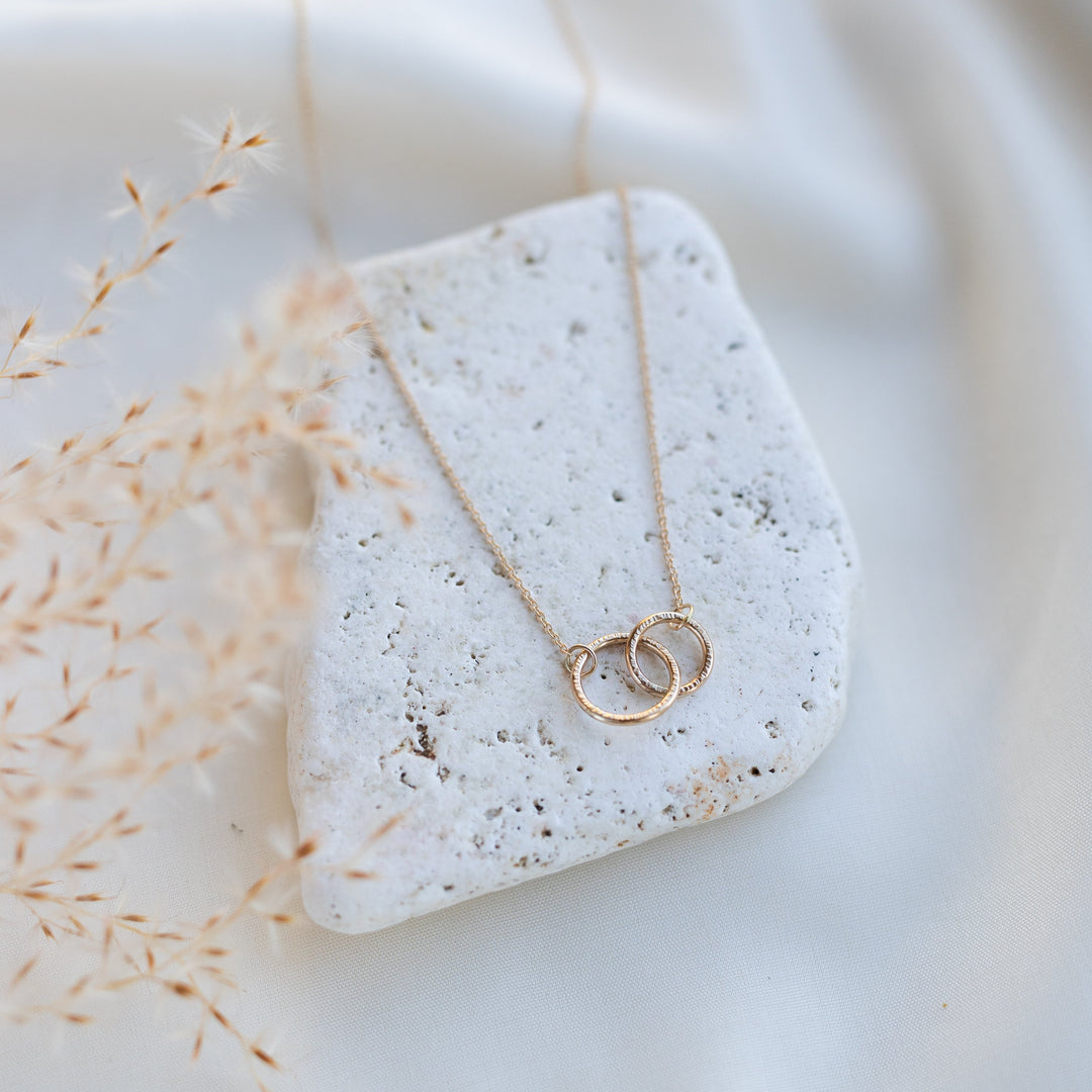 14k Linked Circle Necklace