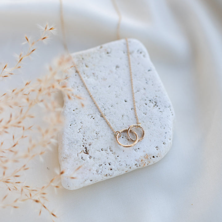 14k Linked Circle Necklace