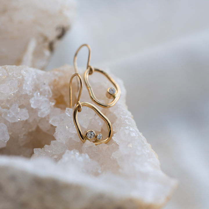 14k Diamond Vök eyrnalokkar