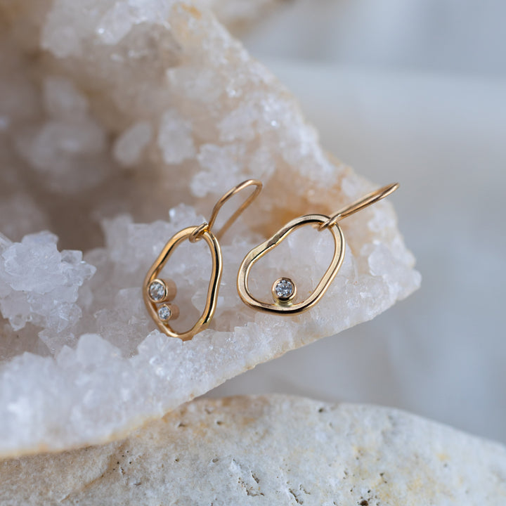 14k Diamond Vök eyrnalokkar
