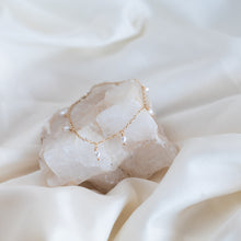 Load image into Gallery viewer, 14k Teardrop Pearl Bracelet