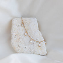 Load image into Gallery viewer, 14k Teardrop Pearl Bracelet