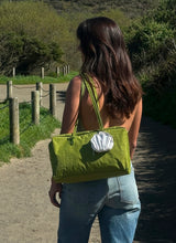 Hlaða mynd inn í gallerískoðara, BAGGU Bowler Bag, Green Juice