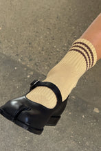 Hlaða mynd inn í gallerískoðara, Le Bon Shoppe Girlfriend Socks, Daisy