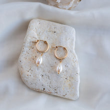 Load image into Gallery viewer, Pearl Huggies