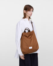 Hlaða mynd inn í gallerískoðara, Sandqvist Ground Shopper Bag, Sepia Brown
