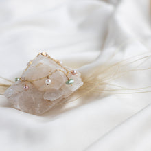 Hlaða mynd inn í gallerískoðara, Blossom Pearl Bracelet