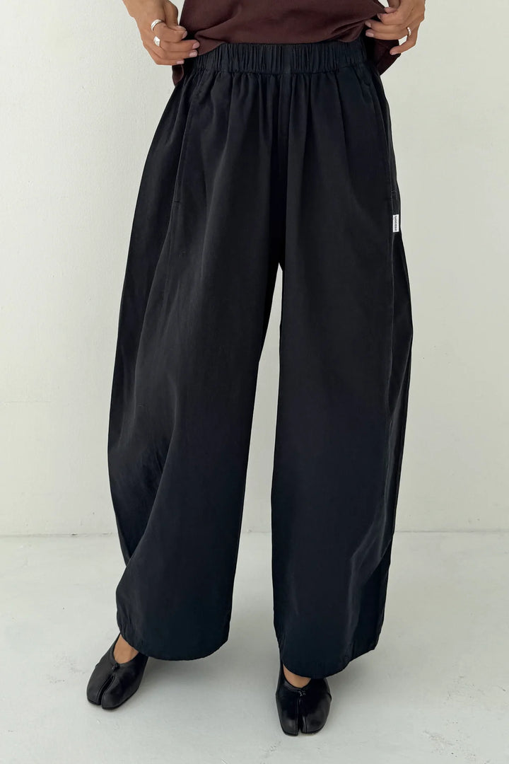 Parachute Pants, Black