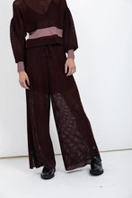 Load image into Gallery viewer, Magnea - DARIA TOP / BURGUNDY
