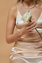 Load image into Gallery viewer, Gardenia Pearl Bracelet