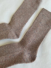 Load image into Gallery viewer, Snow Socks, Mauve