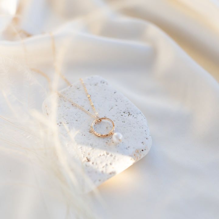 Circle &amp; Pearl Necklace