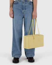 Hlaða mynd inn í gallerískoðara, BAGGU Bowler Bag, Butter Yellow