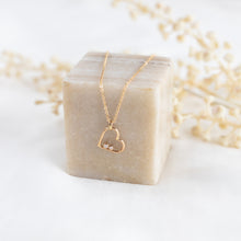 Hlaða mynd inn í gallerískoðara, Diamond Heart Necklace