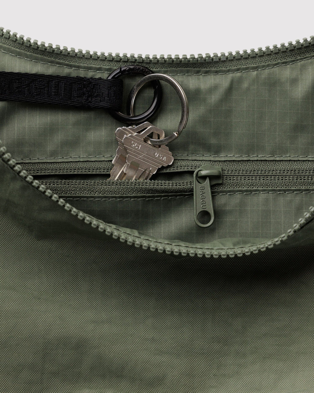 PRESALE - BAGGU Crescent Bag, Caper