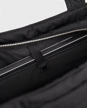 Hlaða mynd inn í gallerískoðara, Sandqvist CURVE Tote Bag, Black