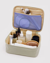 Load image into Gallery viewer, BAGGU Small Cosmetic Case, Celadon