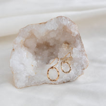 Load image into Gallery viewer, Vök Dangle Earrings