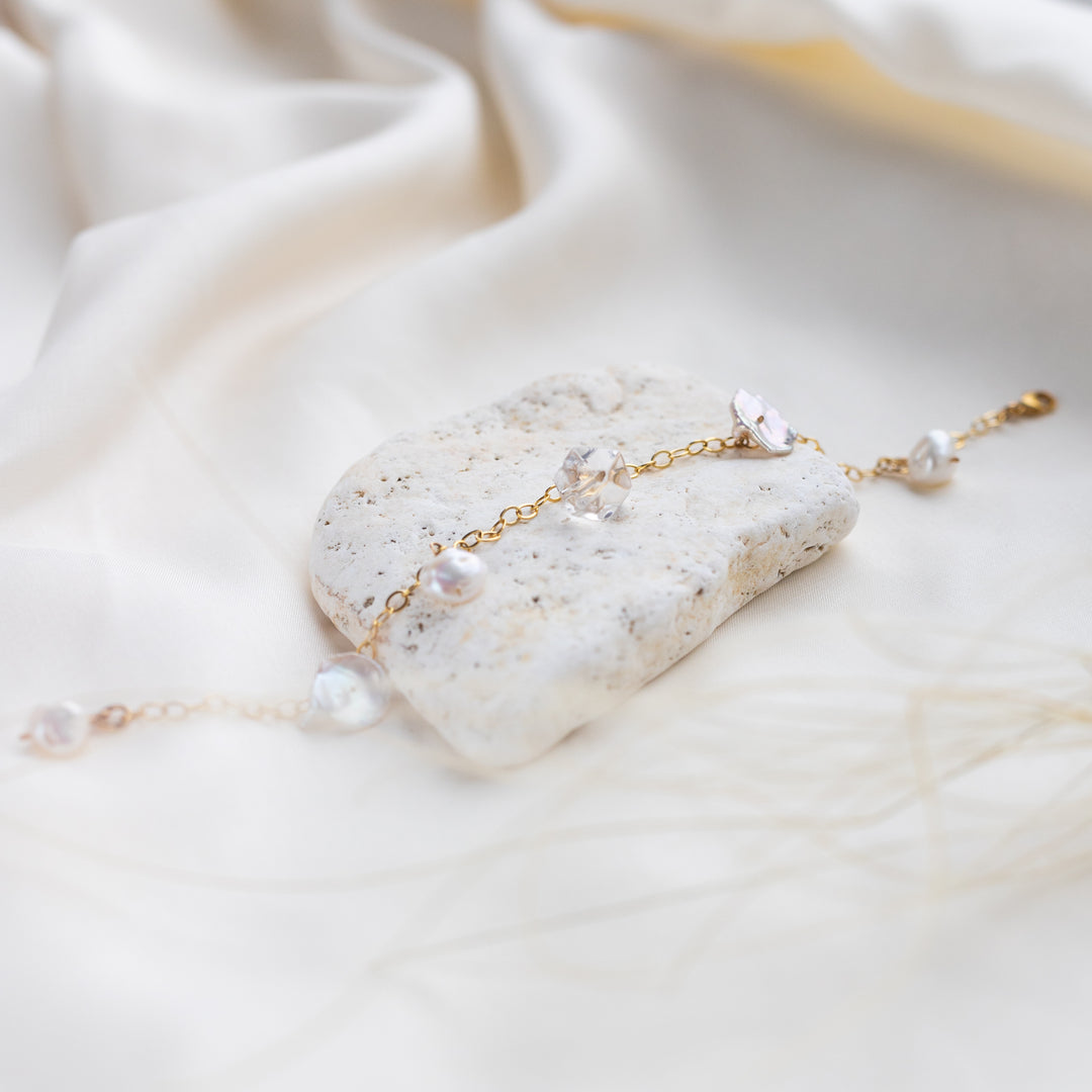 Gardenia Pearl Bracelet