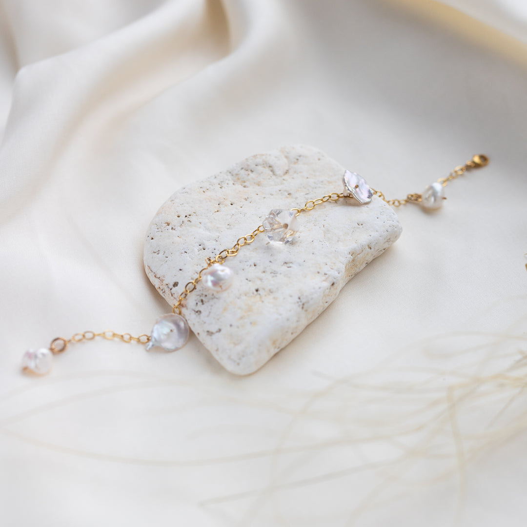 Gardenia Pearl Bracelet