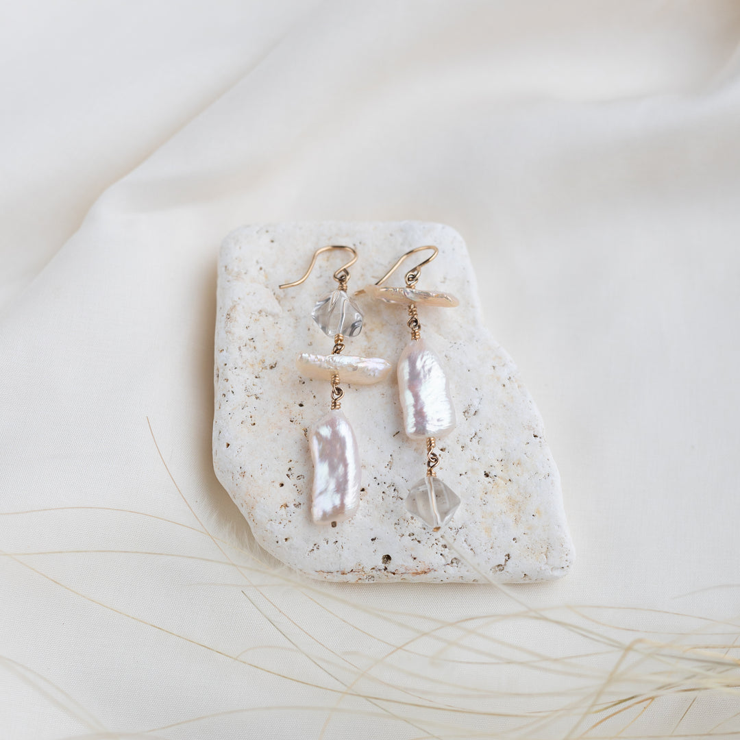 Gardenia Pearl Earrings