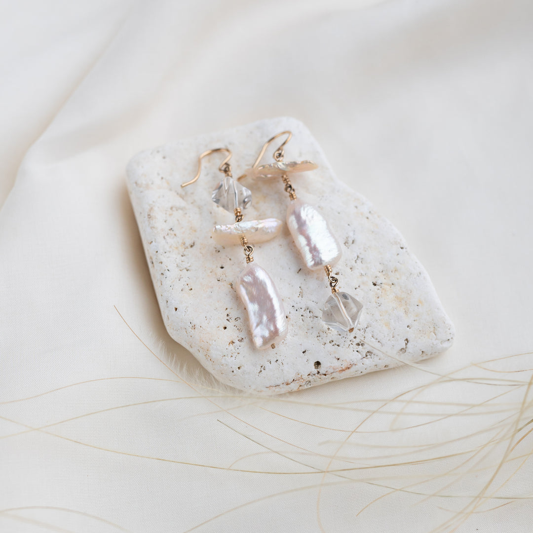 Gardenia Pearl Earrings