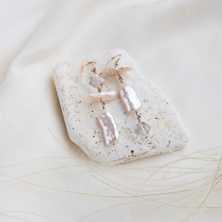 Gardenia Pearl Earrings