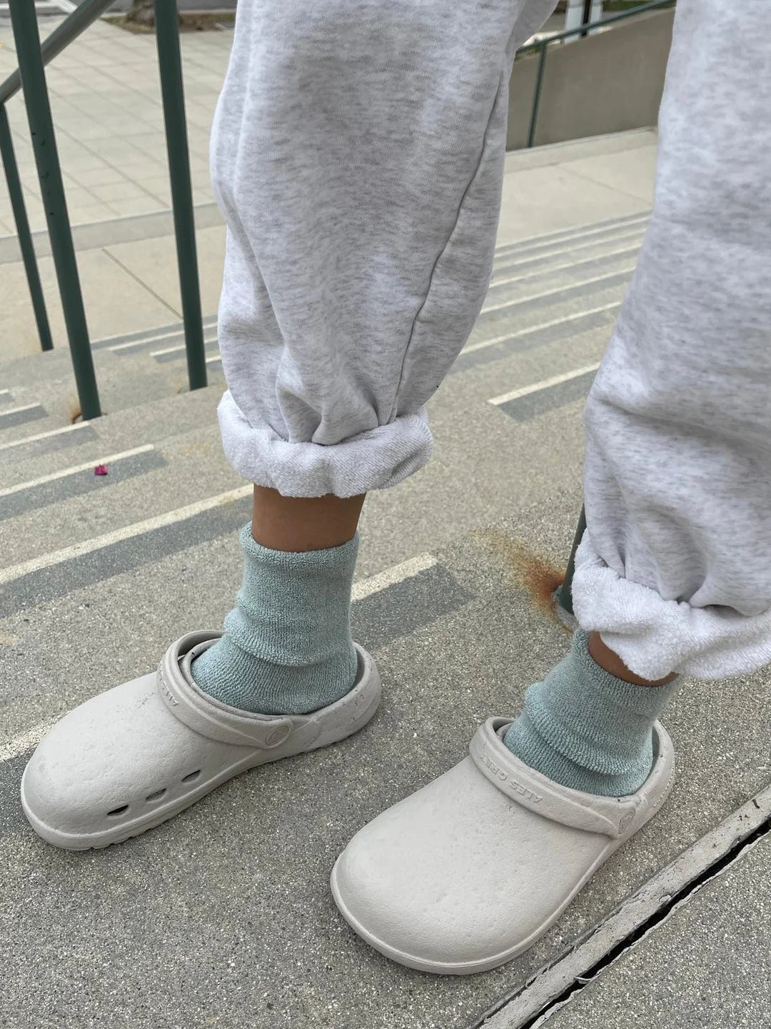 Cloud Socks, Bay